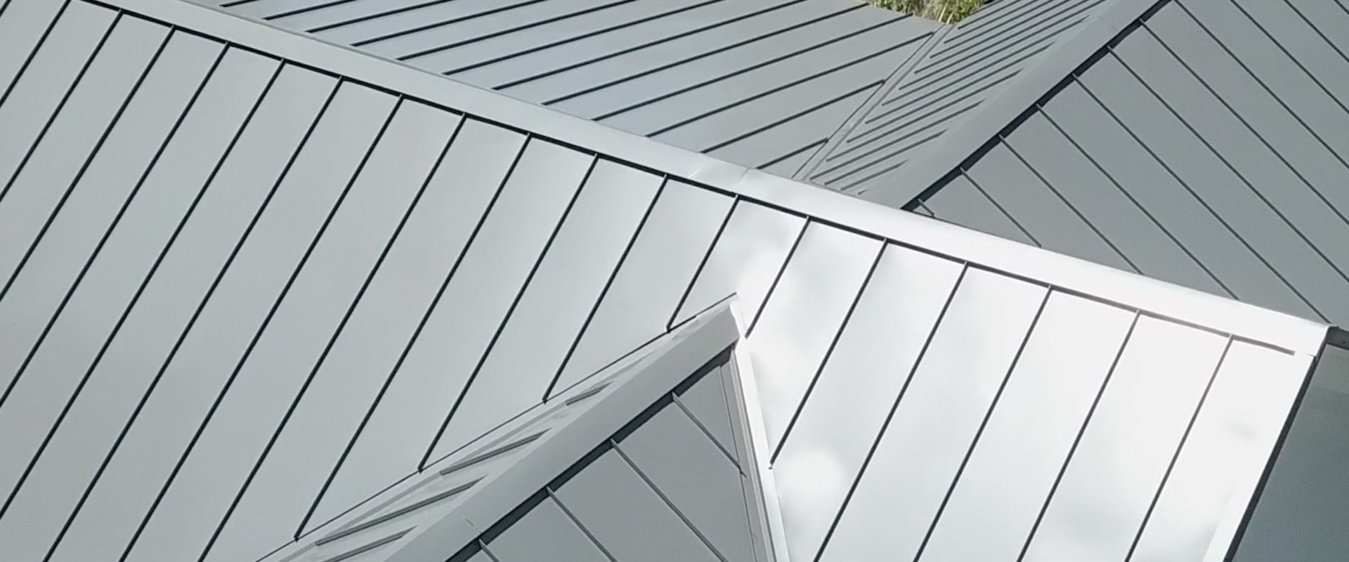 Standing Seam Metal Roofs: A Complete Guide