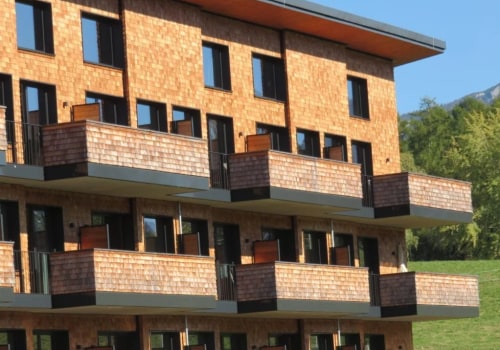 An Overview of Wood Shakes and Shingles for Roofing and Construction